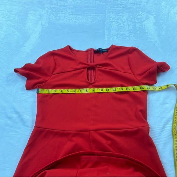 Sugar and Spliced keyhole bust a line little red dress, size xs - Picture 6 of 9